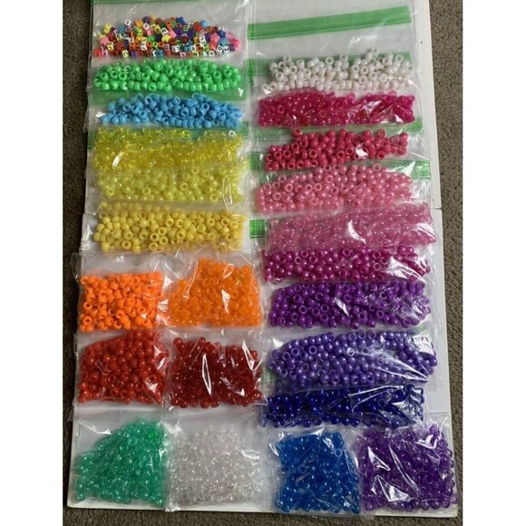 Plastic Crafter Beads Lot Assorted Colors - Picture 3 of 3